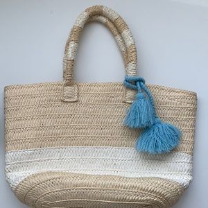 Great condition straw tote!